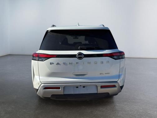 2024 Nissan Pathfinder SL 4WD