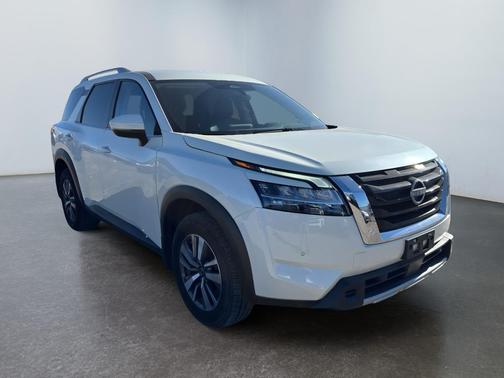 2024 Nissan Pathfinder SL 4WD