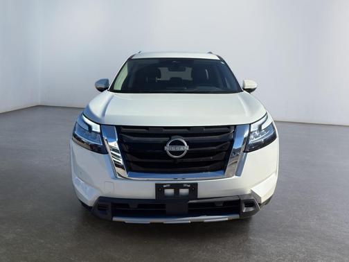 2024 Nissan Pathfinder SL 4WD