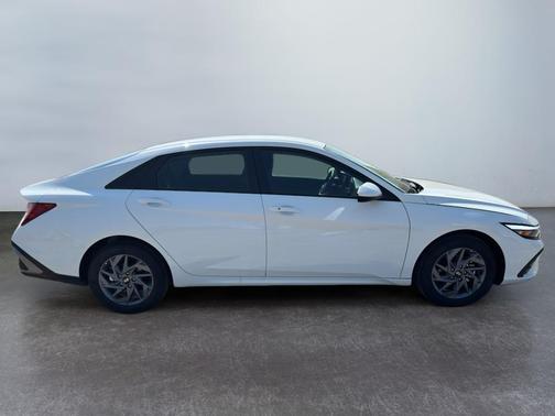 2025 Hyundai ELANTRA HEV Blue