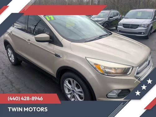 Tan 2017 Ford Escape SE