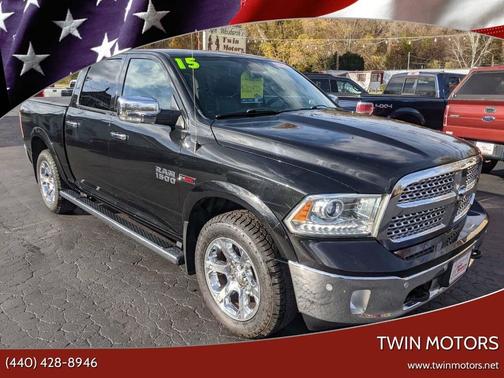 Black Clear Coat/Bright Silver Metallic Clear Coat 2015 RAM 1500 Laramie