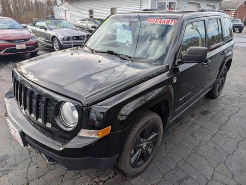 Black Clear Coat 2017 Jeep Patriot Latitude