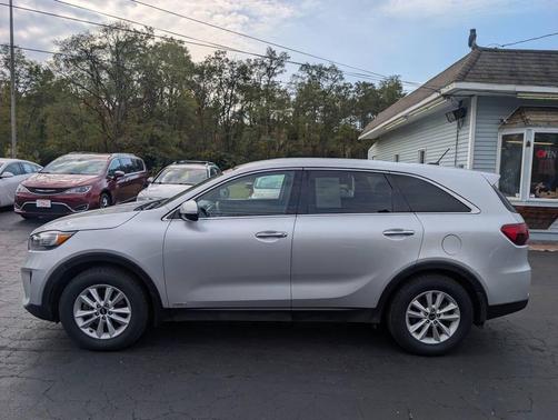 Sparkling Silver 2020 Kia Sorento LX