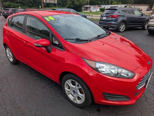 Race Red 2014 Ford Fiesta SE