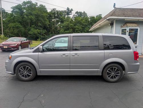 Billet Silver Metallic Clearcoat 2016 Dodge Grand Caravan AVP/SE