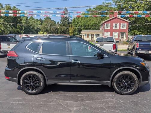 Magnetic Black 2017 Nissan Rogue SV