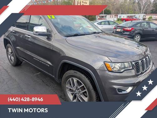 Granite Crystal Metallic Clearcoat 2017 Jeep Grand Cherokee Limited