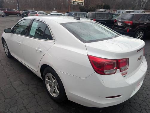 Summit White 2016 Chevrolet Malibu Limited LS