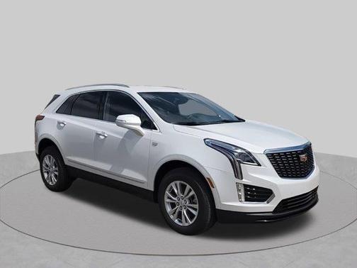 Crystal White Tricoat 2026 Cadillac XT5 Luxury