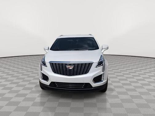 Crystal White Tricoat 2026 Cadillac XT5 Luxury