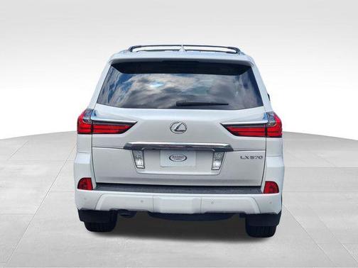 Starfire Pearl 2017 Lexus LX 570 Base