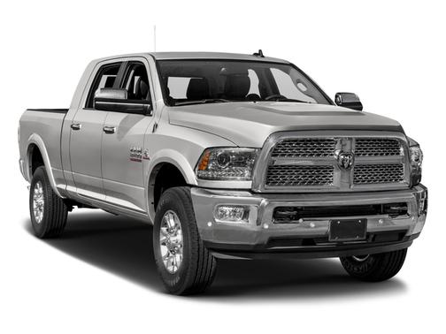 Brilliant Black Crystal Pearlcoat 2016 RAM 2500 Laramie