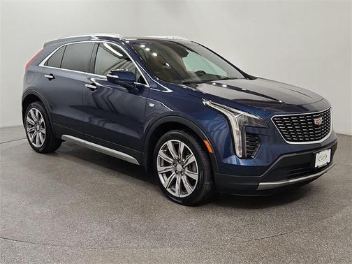 2022 Cadillac XT4 Premium Luxury