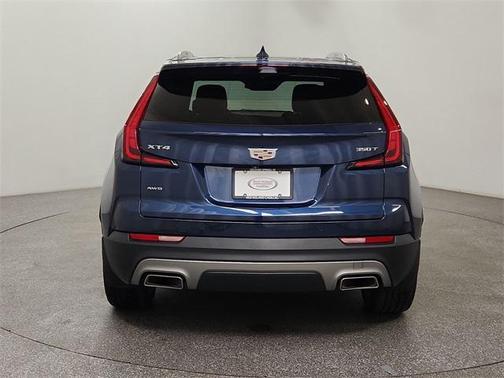 2022 Cadillac XT4 Premium Luxury
