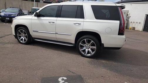 2015 Cadillac Escalade Luxury