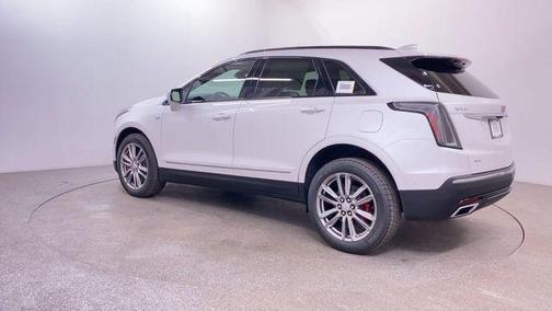 2025 Cadillac XT5 Sport