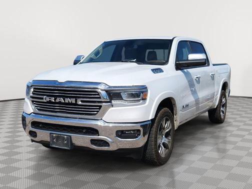 Ivory White Tri-Coat Pearlcoat 2020 RAM 1500 Laramie
