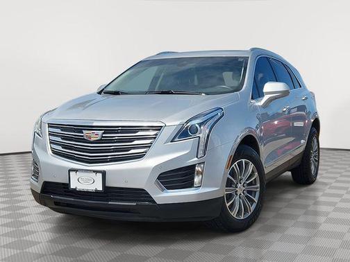 Radiant Silver Metallic 2017 Cadillac XT5 Luxury