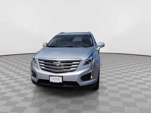 Radiant Silver Metallic 2017 Cadillac XT5 Luxury