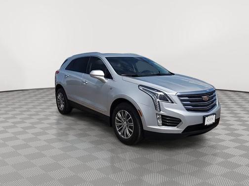 Radiant Silver Metallic 2017 Cadillac XT5 Luxury