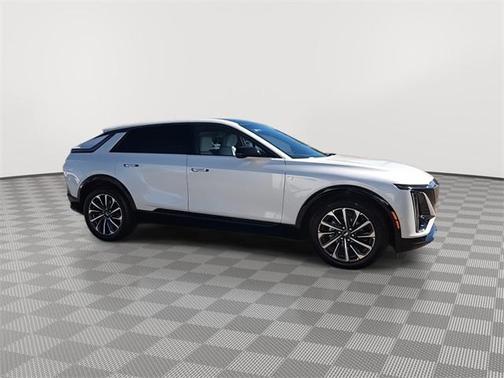 2024 Cadillac LYRIQ Sport