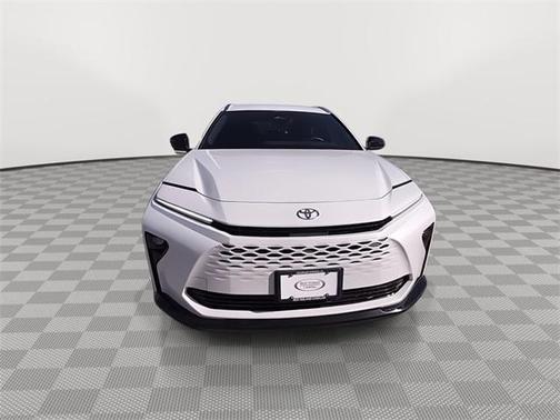 2025 Toyota Crown Signia XLE