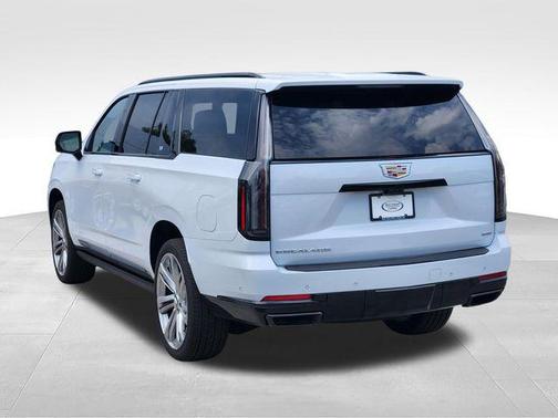 Vibrant White Tricoat 2026 Cadillac Escalade ESV Sport