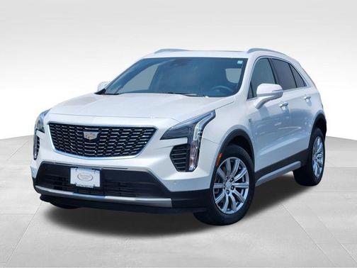 Crystal White Tricoat 2022 Cadillac XT4 Premium Luxury