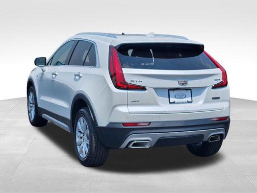 Crystal White Tricoat 2022 Cadillac XT4 Premium Luxury