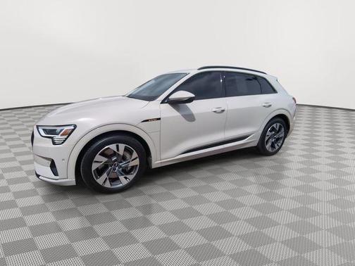 2021 Audi e-tron Premium