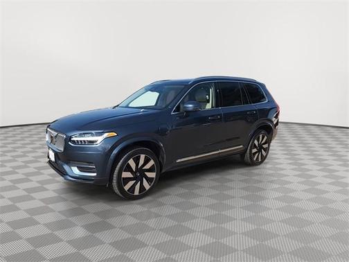 2024 Volvo XC90 Recharge Plug-In Hybrid T8 Plus Bright Theme 7-Seater