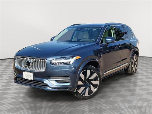 2024 Volvo XC90 Recharge Plug-In Hybrid T8 Plus Bright Theme 7-Seater