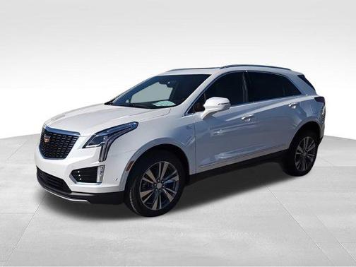 Crystal White Tricoat 2026 Cadillac XT5 Premium Luxury