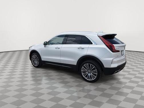 Crystal White Tricoat 2024 Cadillac XT4 Premium Luxury