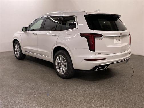 2025 Cadillac XT6 Luxury AWD
