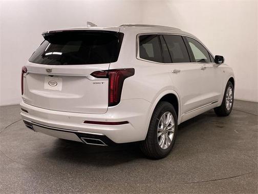 2025 Cadillac XT6 Luxury AWD