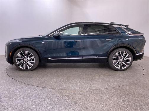 2025 Cadillac LYRIQ Luxury w/1SE