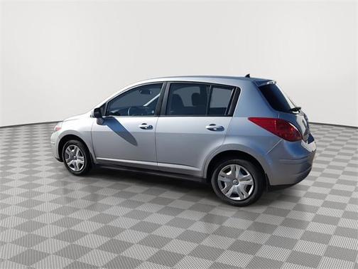 2010 Nissan Versa 1.8 S