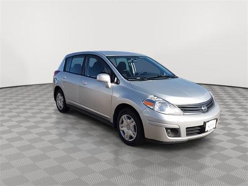2010 Nissan Versa 1.8 S