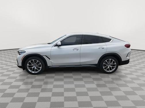 Mineral White Metallic 2023 BMW X6 xDrive40i