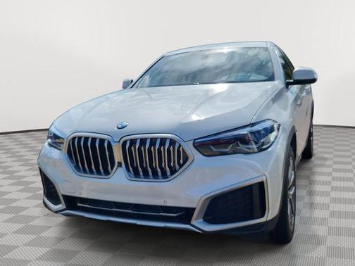 Mineral White Metallic 2023 BMW X6 xDrive40i