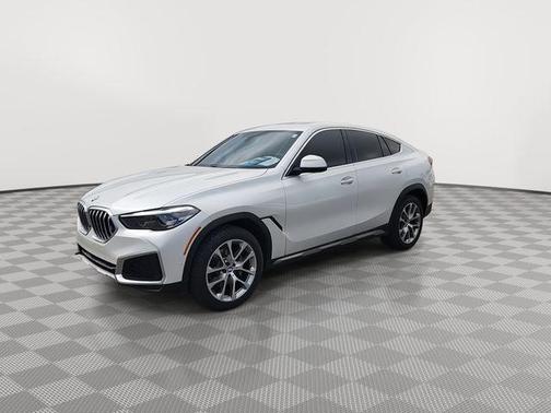 Mineral White Metallic 2023 BMW X6 xDrive40i