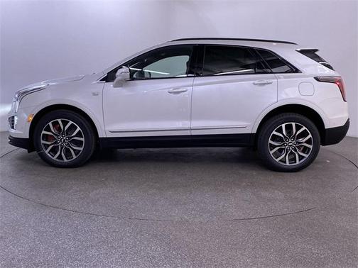 2025 Cadillac XT5 Sport