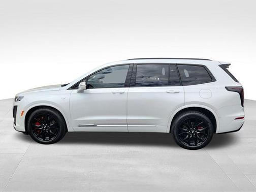 Crystal White Tricoat 2024 Cadillac XT6 Sport AWD