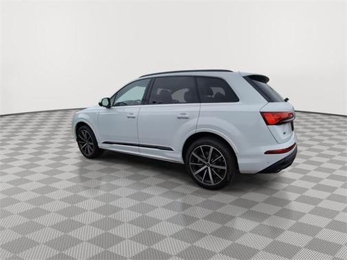 2025 Audi Q7 45 Premium Plus
