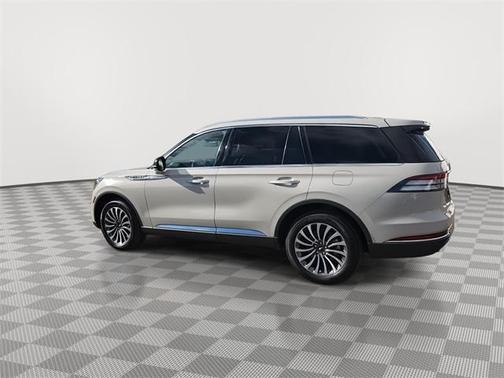 2022 Lincoln Aviator Standard AWD