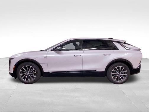 Crystal White Tricoat 2025 Cadillac LYRIQ Sport