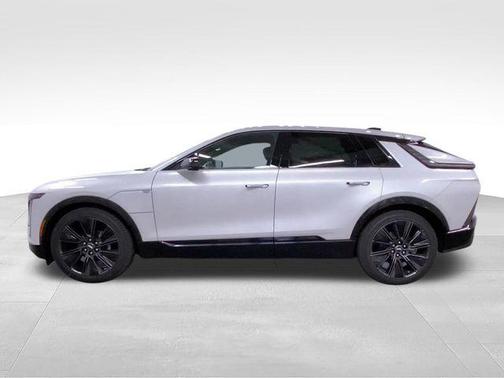 Crystal White Tricoat 2025 Cadillac LYRIQ Sport