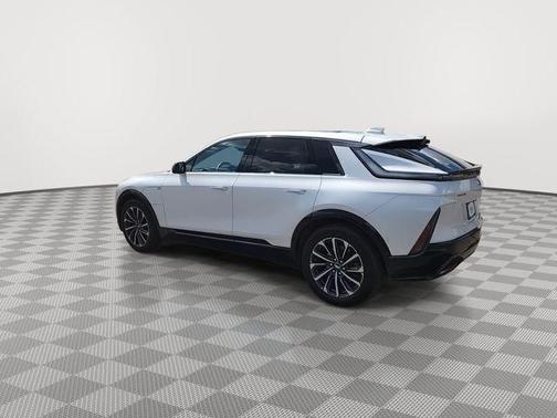 Crystal White Tricoat 2024 Cadillac LYRIQ Sport